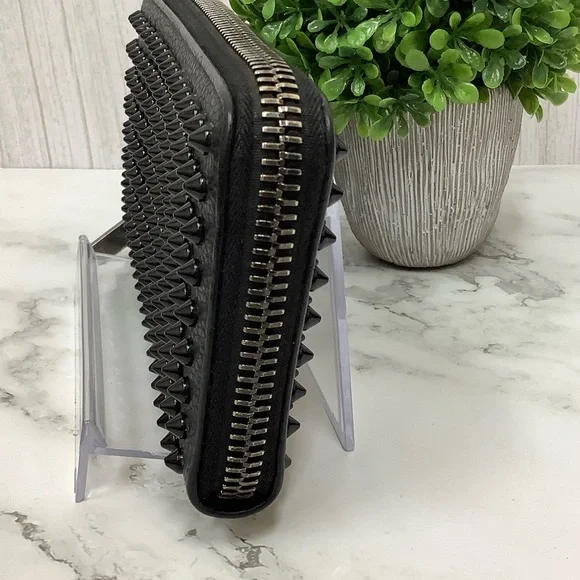 GUC Christian Louboutin Black Panettone Zip Long Wallet - Picture 4 of 6